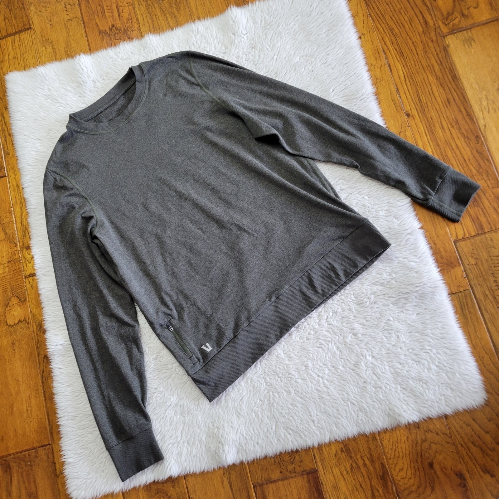 Vuori Ponto Performance Crew Shirt Men's Medium Long Sleeve Green Zip Pocket
